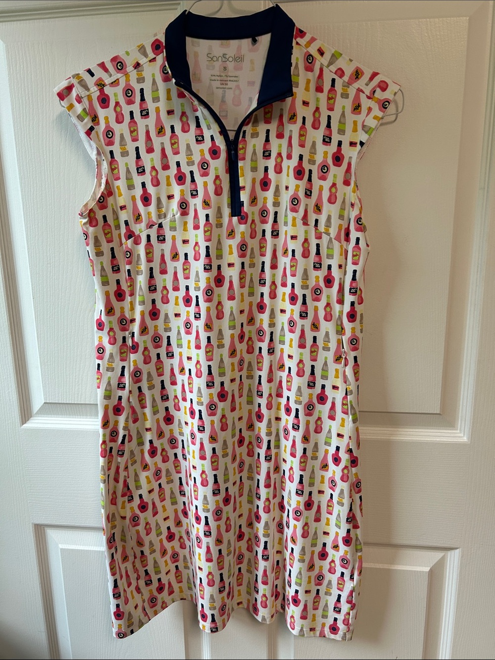 Sansoleil Sleeveless Golf Dress with Multi Color Wine bottles Size S Like New